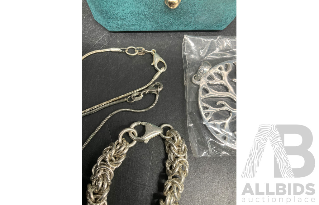 Sterling Silver Jewellery - Necklases and Earrings - Lot of 6