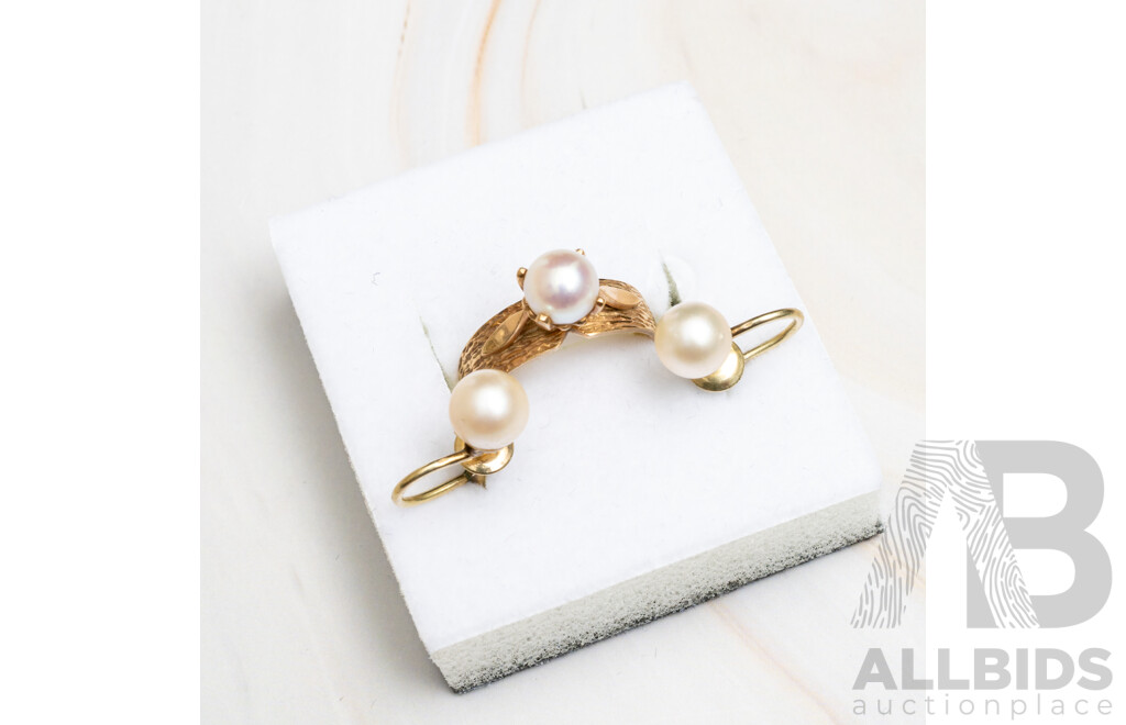 9ct Vintage Akoya Pearl Ring, Size L, 3.14 Grams with Vintage Cultured Pearl Screw Back Clip on Earrings