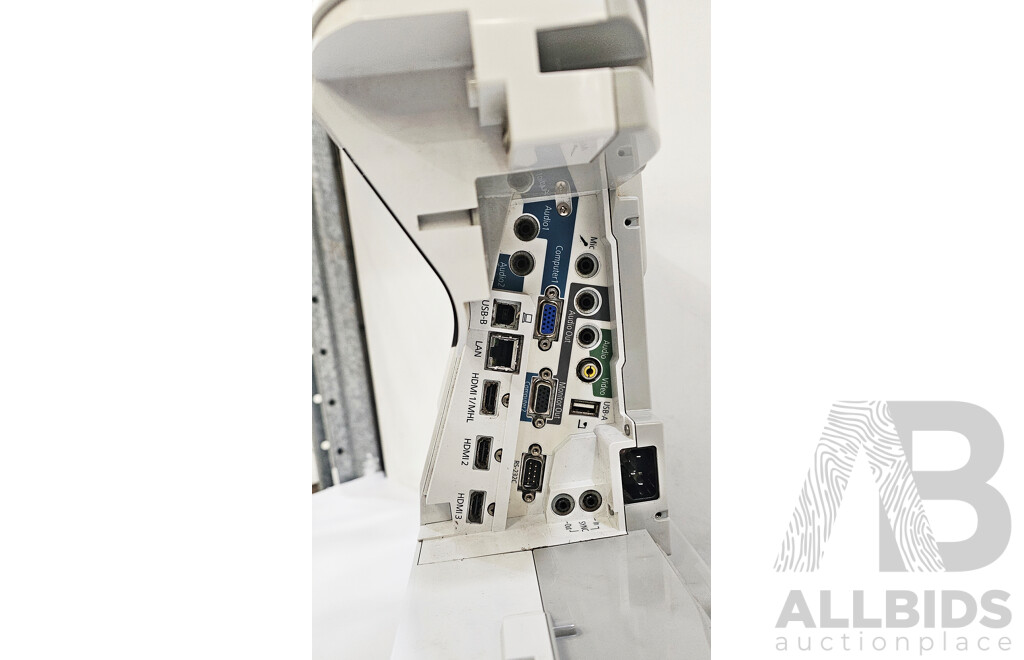 Epson (EB-675Wi) WXGA Ultra Throw Projector