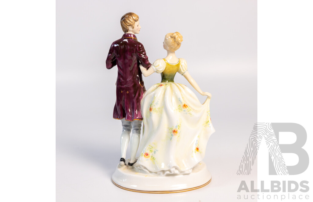 Vintage English Royal Doulton Porcelain Figure, Young Love HN 2735