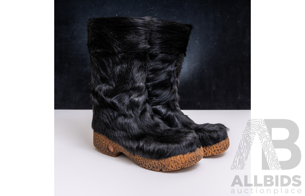 AICAD Vintage Goat Fur Boots, Black, Est to Fit Size 41-42 EU