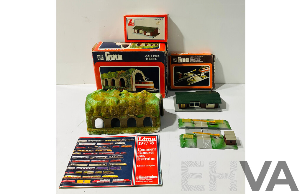 Collection of Boxed Lima HO Scale Scenery Pieces Including Level Crossing, Trackside Building, Galleria Tunnel and 1977-78 Lima Catalogue
