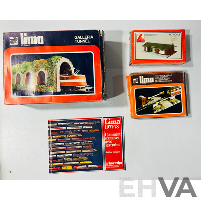 Collection of Boxed Lima HO Scale Scenery Pieces Including Level Crossing, Trackside Building, Galleria Tunnel and 1977-78 Lima Catalogue