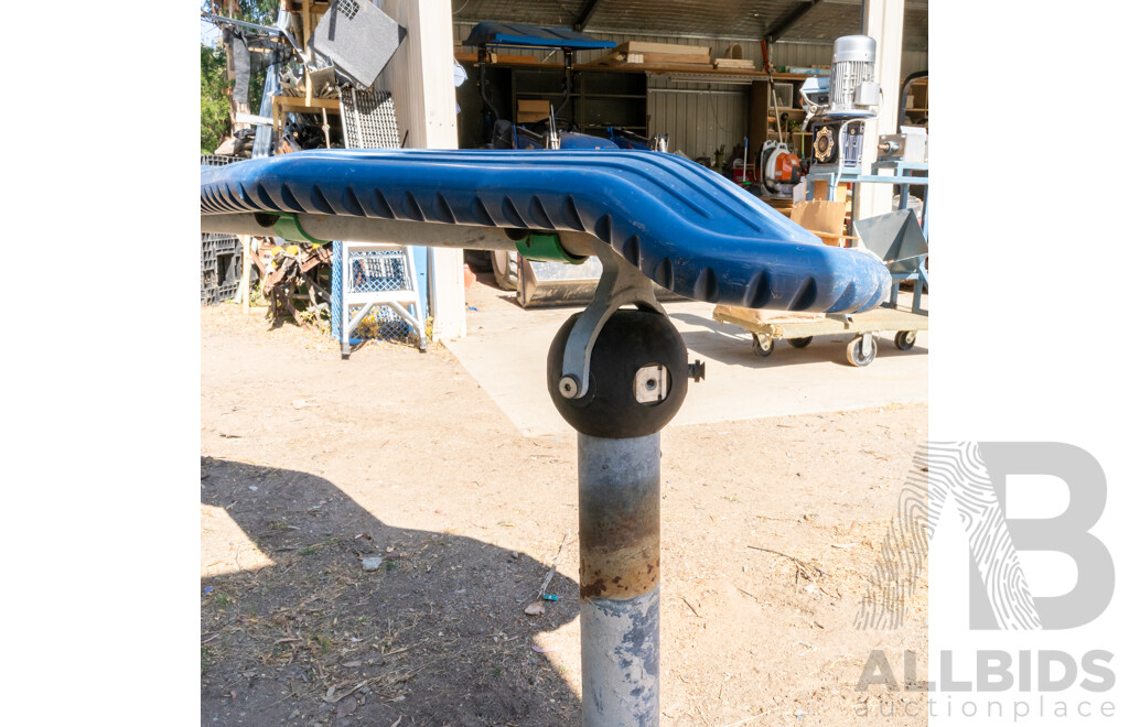 Playground Balance Zig-Zag Beam Wobble Board