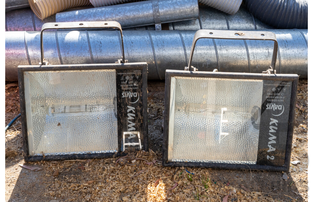 Job Lot Quantity of 2, Davis Kuma 2 400W Floodlights