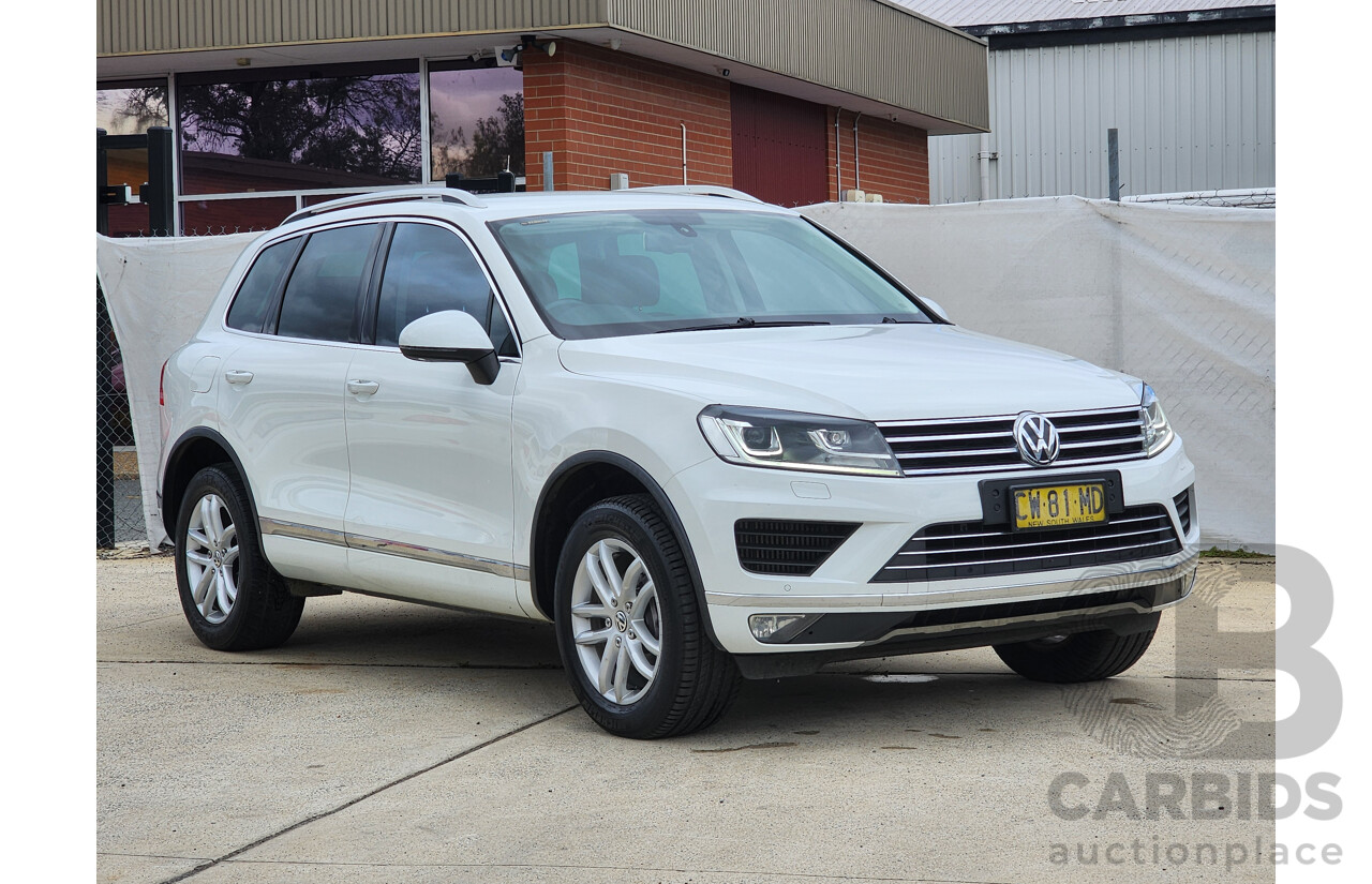 10/2015 Volkswagen Touareg 150 TDI Element 7P MY16 4d Wagon White 3.0L
