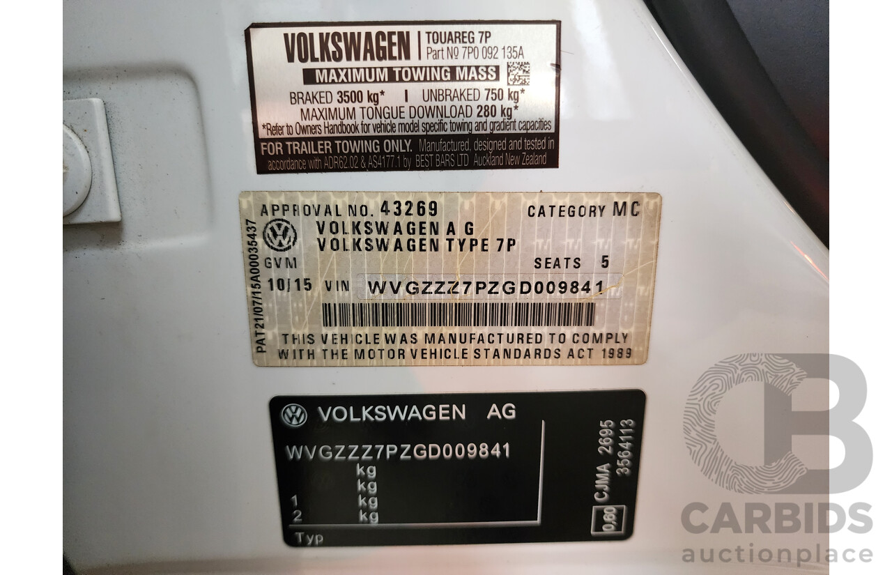 10/2015 Volkswagen Touareg 150 TDI Element 7P MY16 4d Wagon White 3.0L