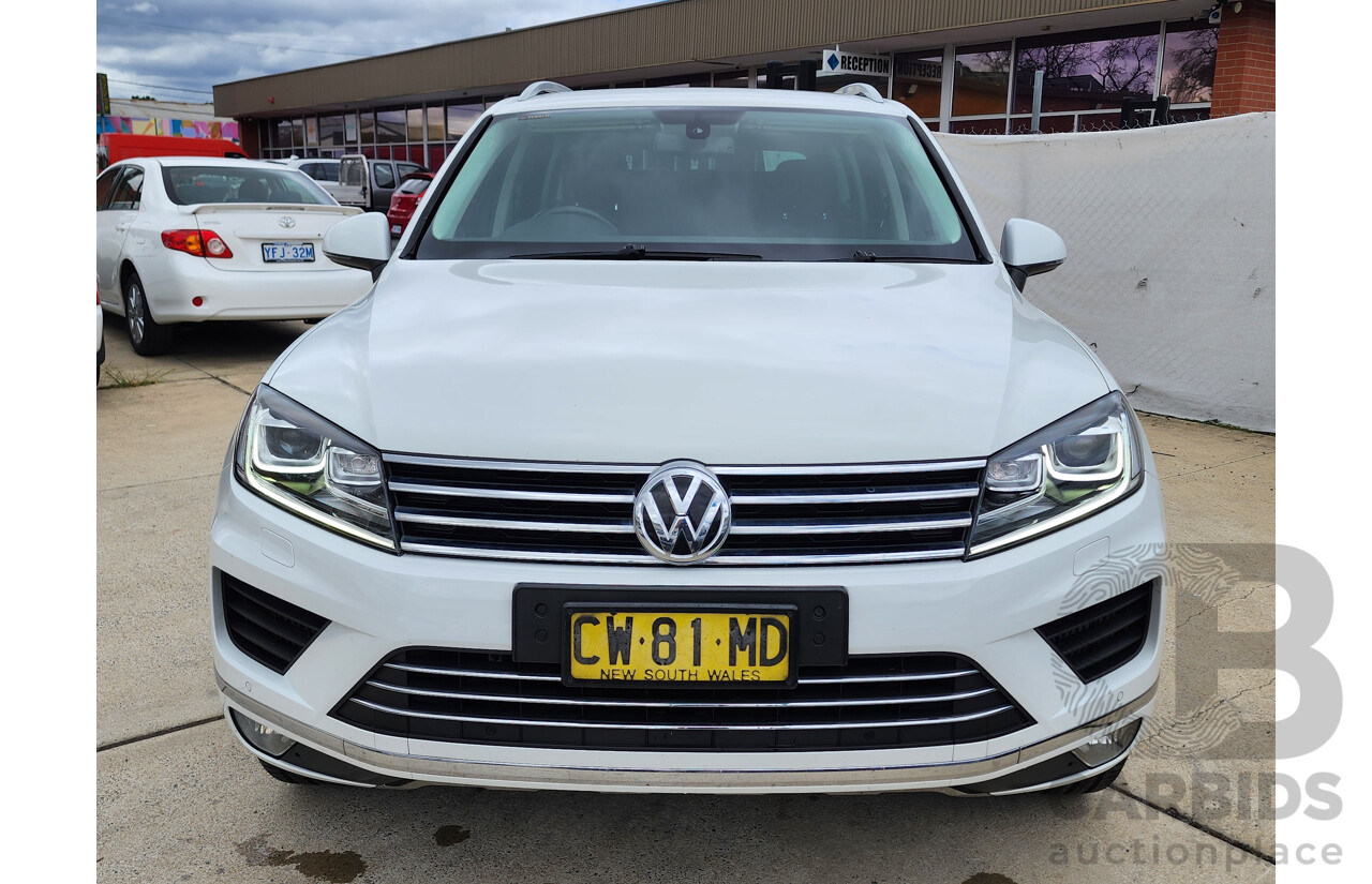 10/2015 Volkswagen Touareg 150 TDI Element 7P MY16 4d Wagon White 3.0L