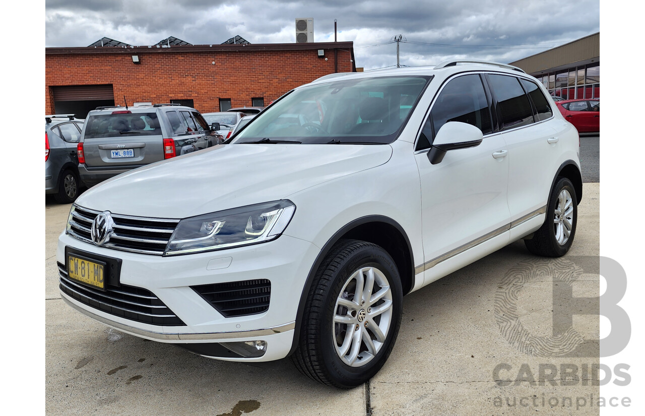 10/2015 Volkswagen Touareg 150 TDI Element 7P MY16 4d Wagon White 3.0L