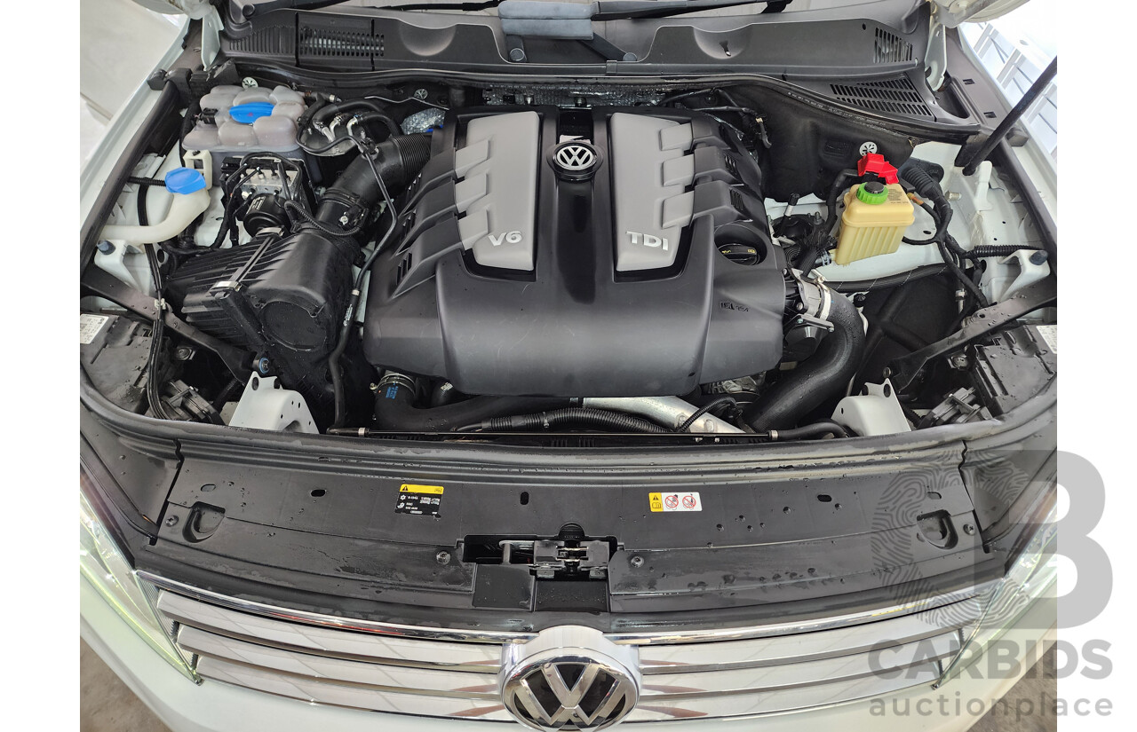 10/2015 Volkswagen Touareg 150 TDI Element 7P MY16 4d Wagon White 3.0L