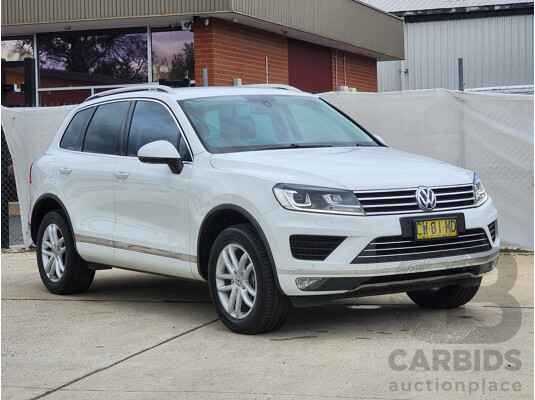 10/2015 Volkswagen Touareg 150 TDI Element 7P MY16 4d Wagon White 3.0L