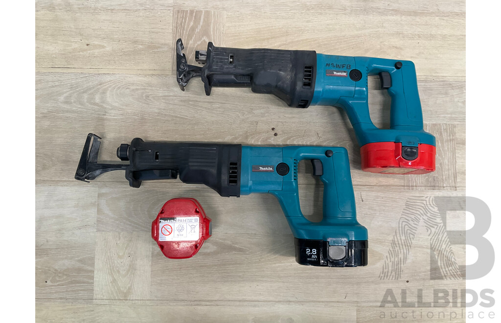 MAKITA  (JR180D) 18V Cordless Reciprocating Saw X2 and 3x Battery - Lot of 5