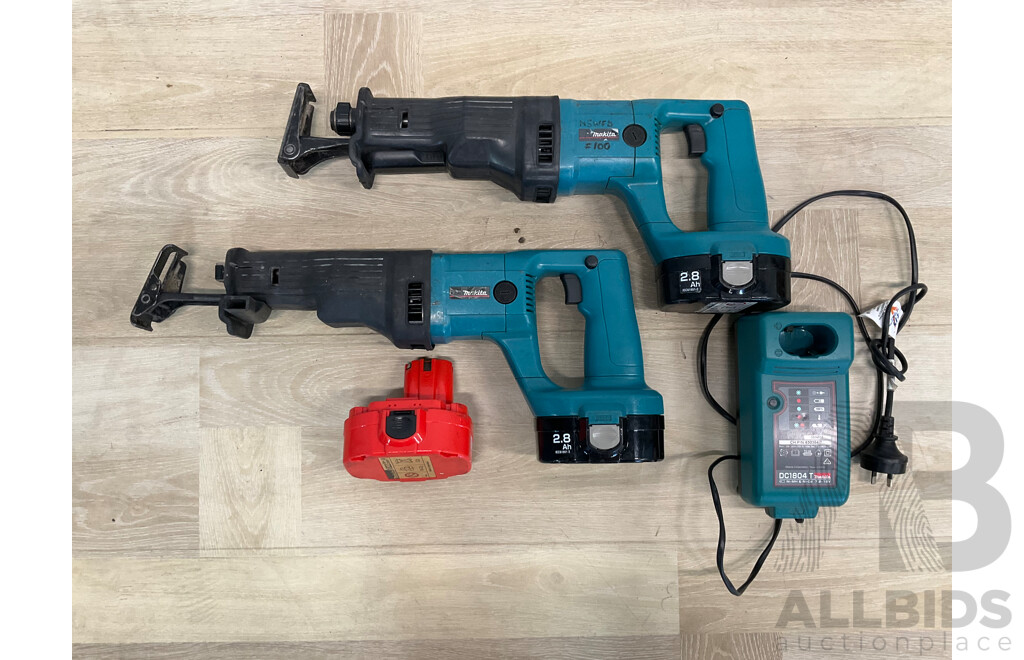 MAKITA  (JR180D) 18V Cordless Reciprocating Saw X2, 3x Battery and MAKITA Battery Charger (DC1804T) - Lot of 6