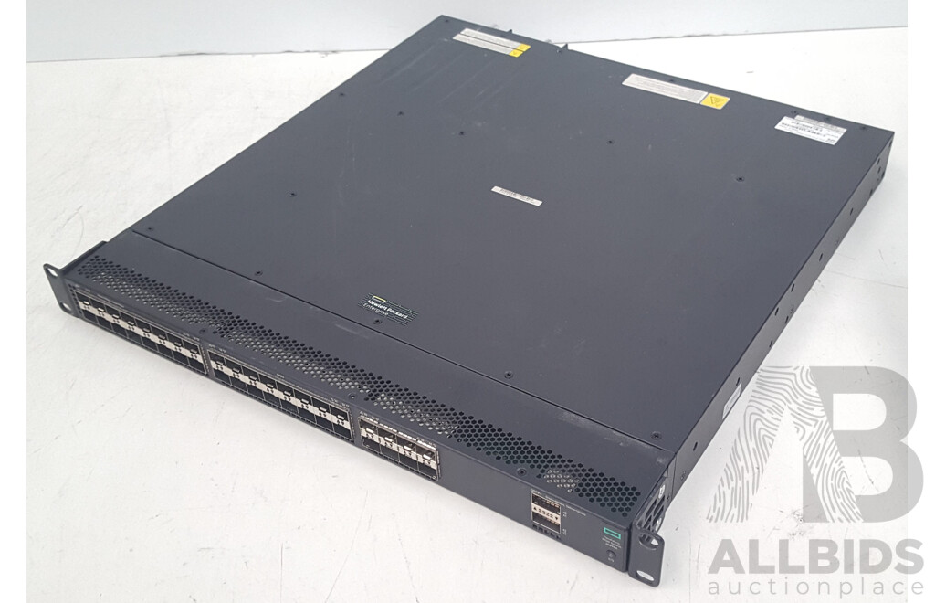 HP (JG896A) FlexFabric 5700-40XG-2QSFP+ Switch