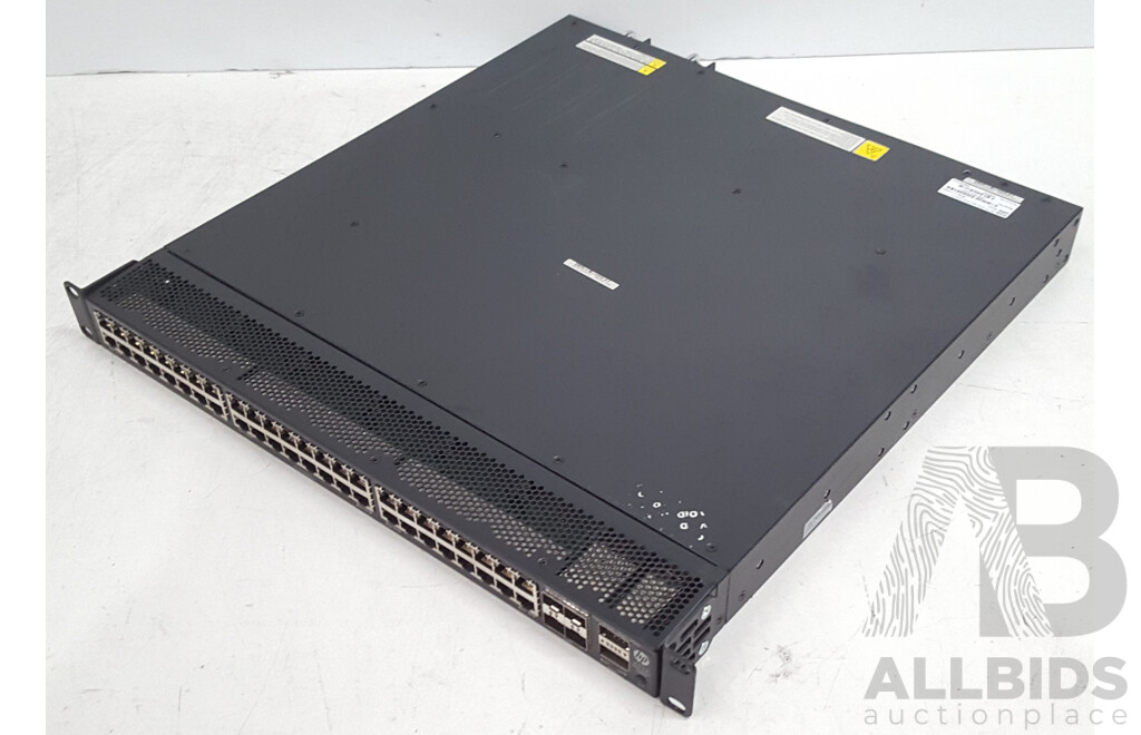 HP (JG894A) FlexFabric 5700-48G-4XG-2QSFP+ 48-Port Managed Gigabit Switch