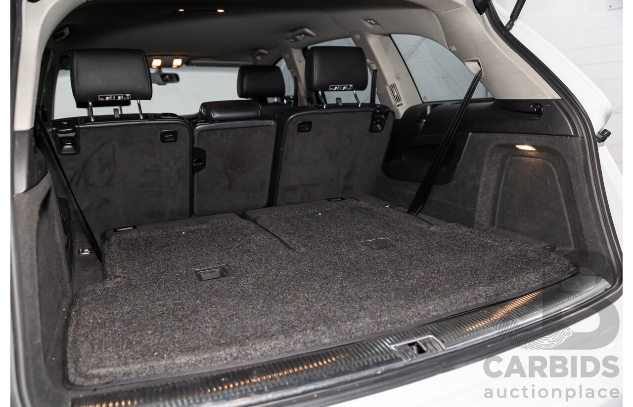 10/2010 Audi Q7 3.0 TDI Quattro S-Line MY10 Upgrade 4d Wagon Ibis White Turbo Diesel 3.0L - 7 Seater