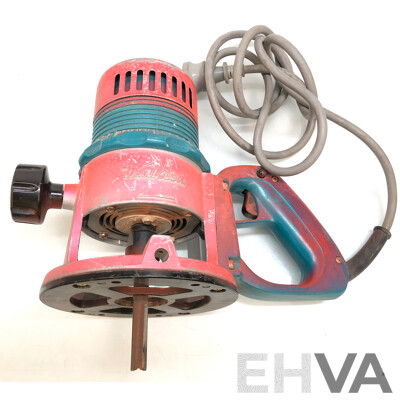 Makita 1500 Watt Electric 12mm D Handle Router