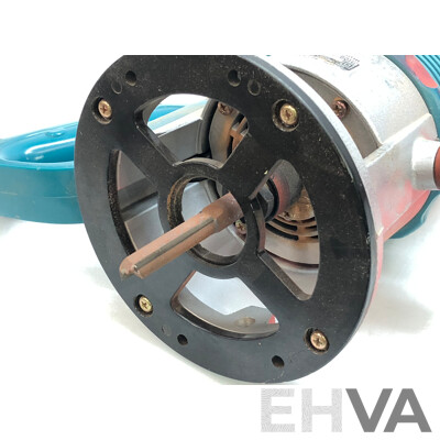 Makita 1500 Watt Electric 12mm D Handle Router