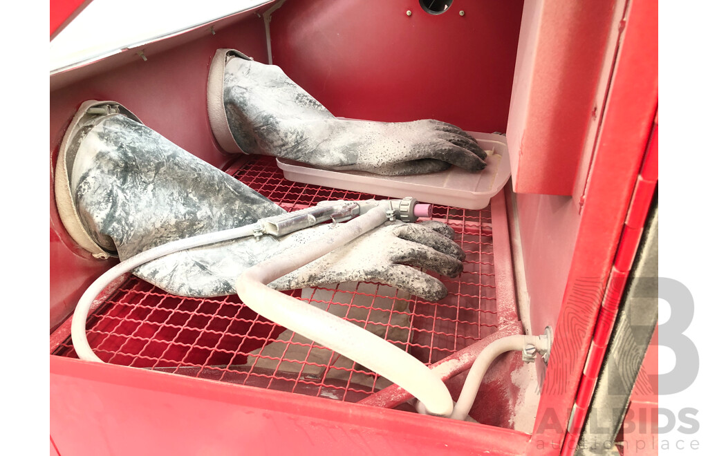 Toolpro 100 Litre Sandblasting Cabinet