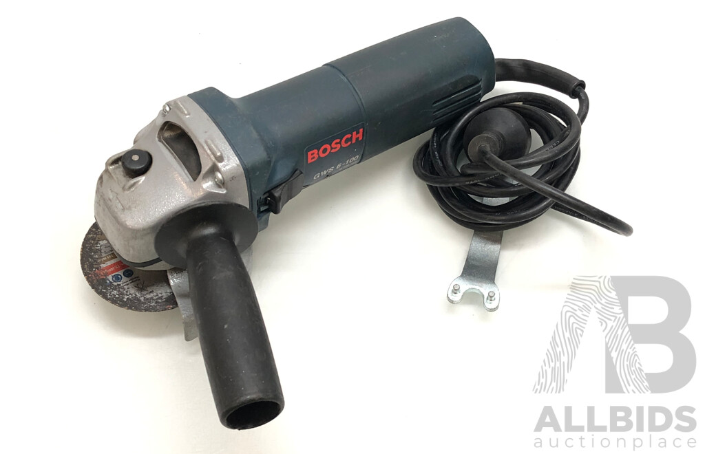 Bosch 670 Watt Electric 100mm Angle Grinder