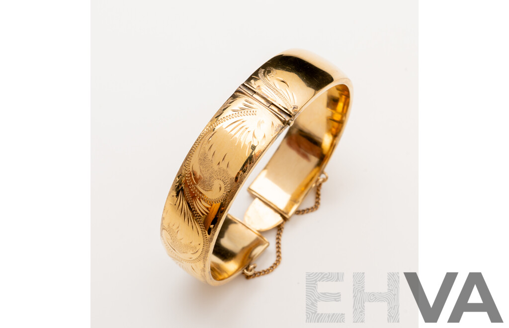 Vintage Rolled Gold Etched Hinged Bangle with Safety Chain, 58mm