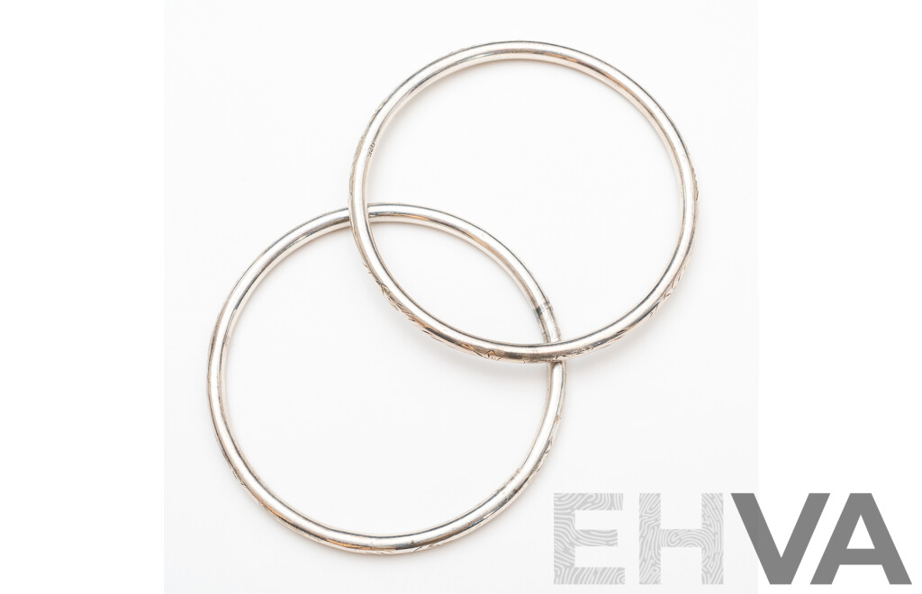 Sterling Silver (2) Vintage Etched Round Golf Bangles, 70mm, 21.0 Grams