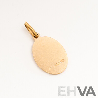 9ct Embossed Mother Mary Oval Medallion Pendant/charm, 22mm Long, 1.51 Grams