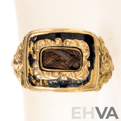 18ct Antique Georgian Hair Locket Black Enamel Mourning Ring, London 1826, Size L, 2.79 Grams