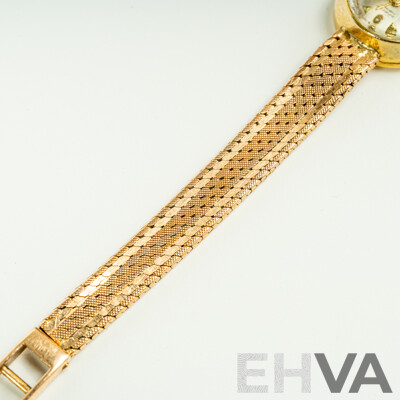 18ct Vintage Cornavin Geneve 17 Rubis Incabloc, Swiss Made, Gold Watch & Band Hallmarked, 26.37 Grams