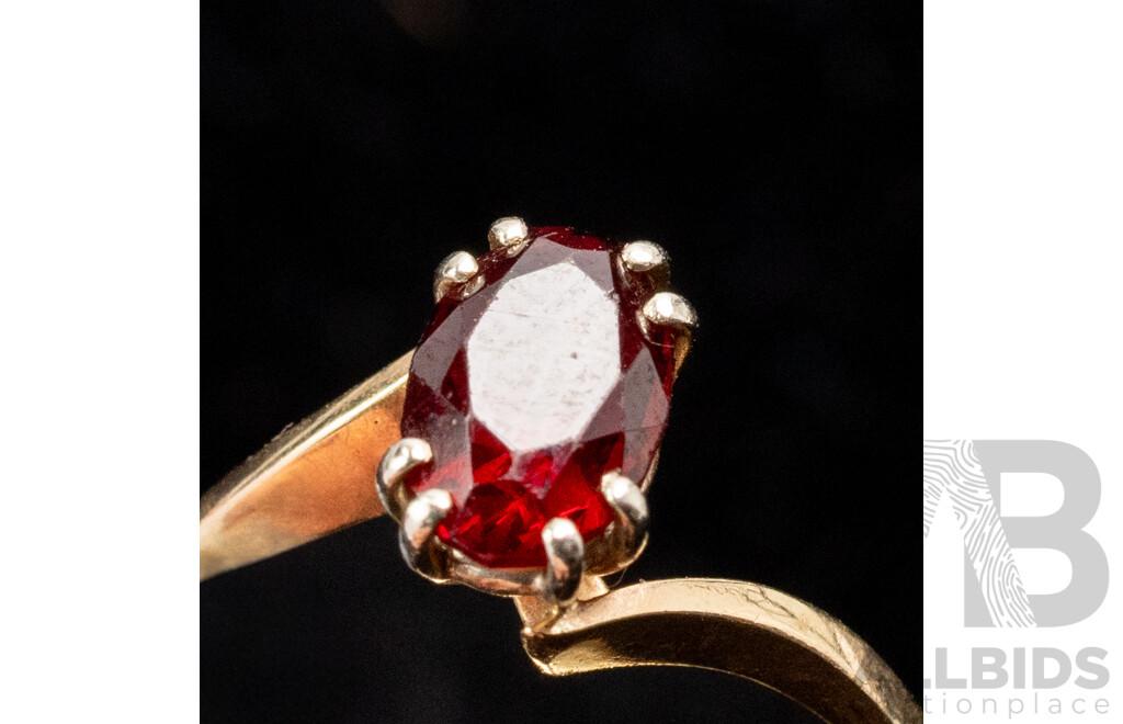 9ct Vintage Garnet Solitaire Ring, 1.98ct, Size Q, 2.41 Grams