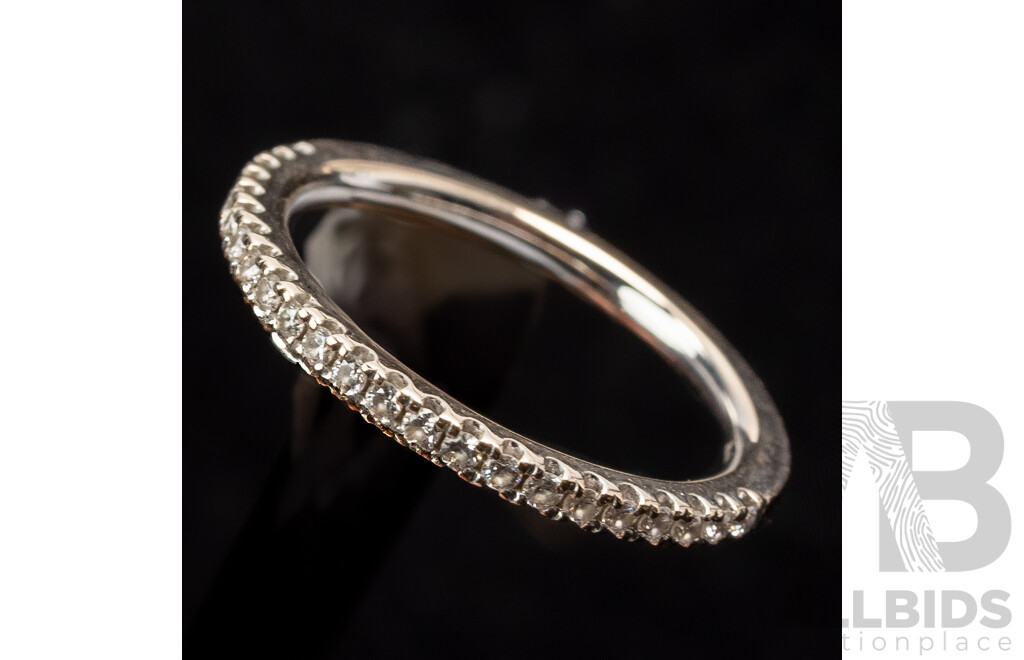 18ct Fine Diamond Set Wedding Ring, Est TDW 0.25ct, Size I, 1.82ct - as New