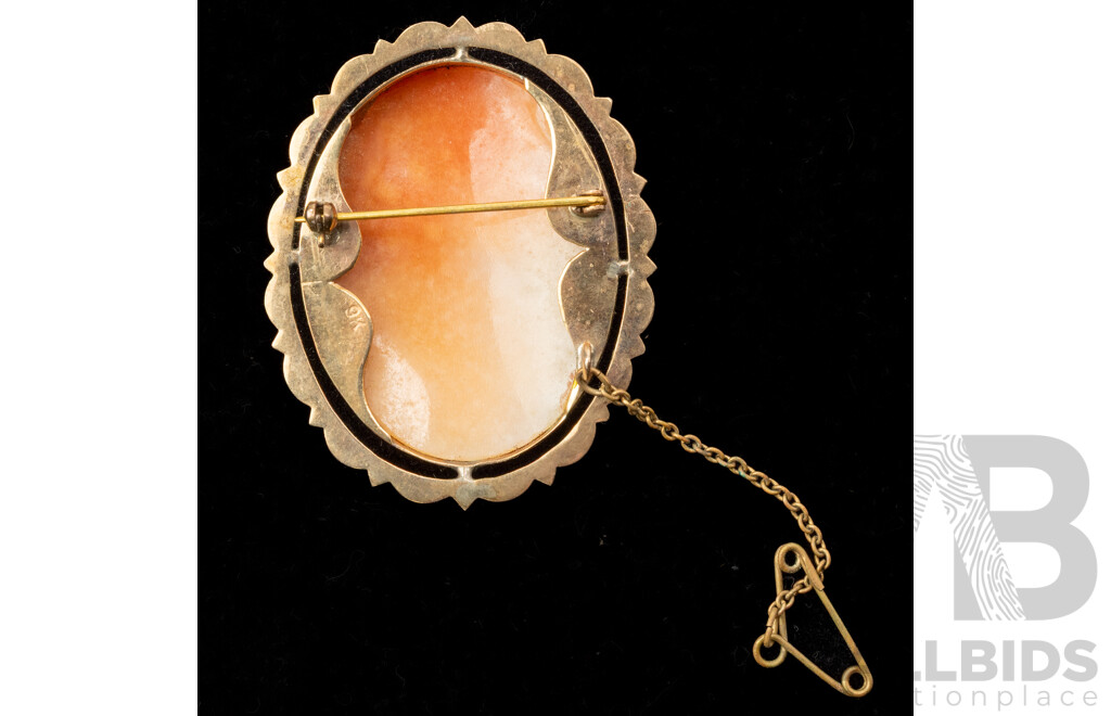 9ct Vintage Carved Shell Cameo Brooch with Safety Chain, 50mm X 38mm, 14.02 Grams