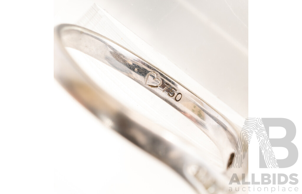 18ct Diamond Set Curved Wedding/eternity Ring, TDW 0.15ct, Size O, 2.44 Grams