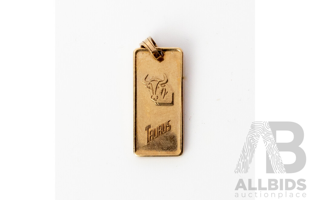 9ct Cragside 2.5g 375 Gold Ignot Pendant, Hallmarked with Taurus Bull Symbol on Reverse, 20mm Long, 2.82 Grams