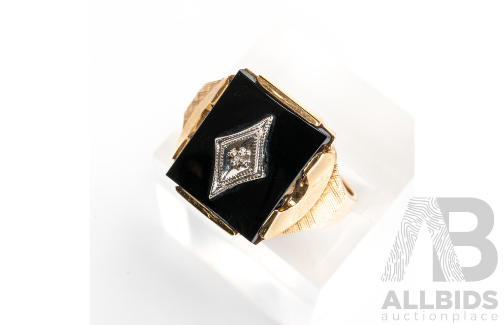 10ct Vintage Onyx & Diamond Ring, Size R, 4.23 Grams