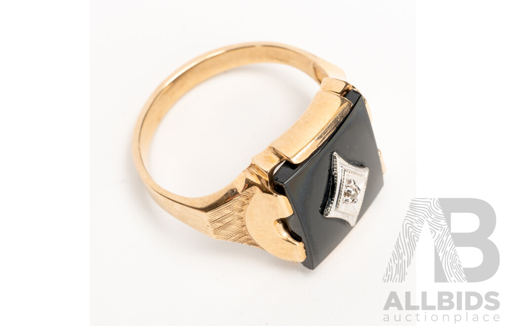 10ct Vintage Onyx & Diamond Ring, Size R, 4.23 Grams