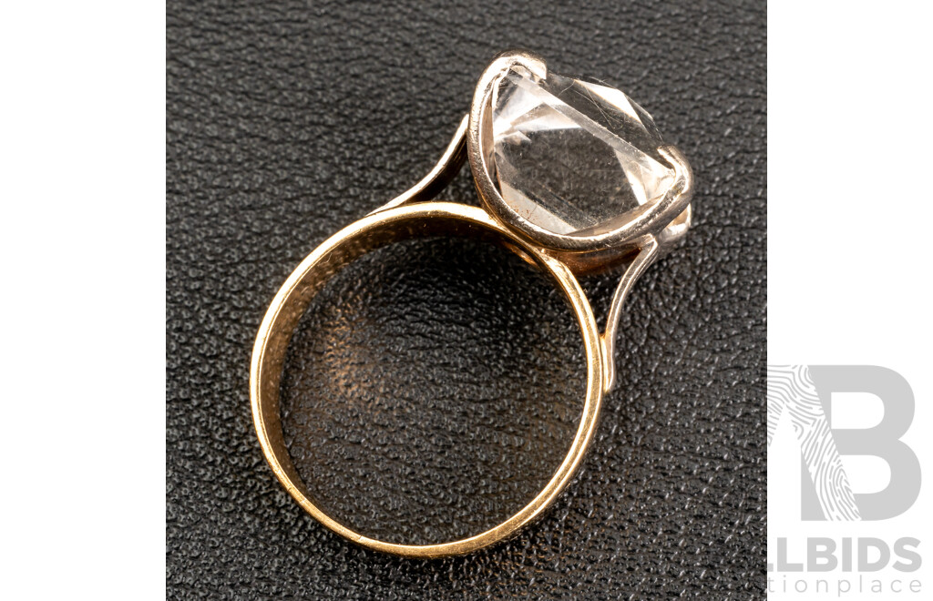 9ct Vintage White Topaz Cocktail Ring, Size Q, 7.38 Grams