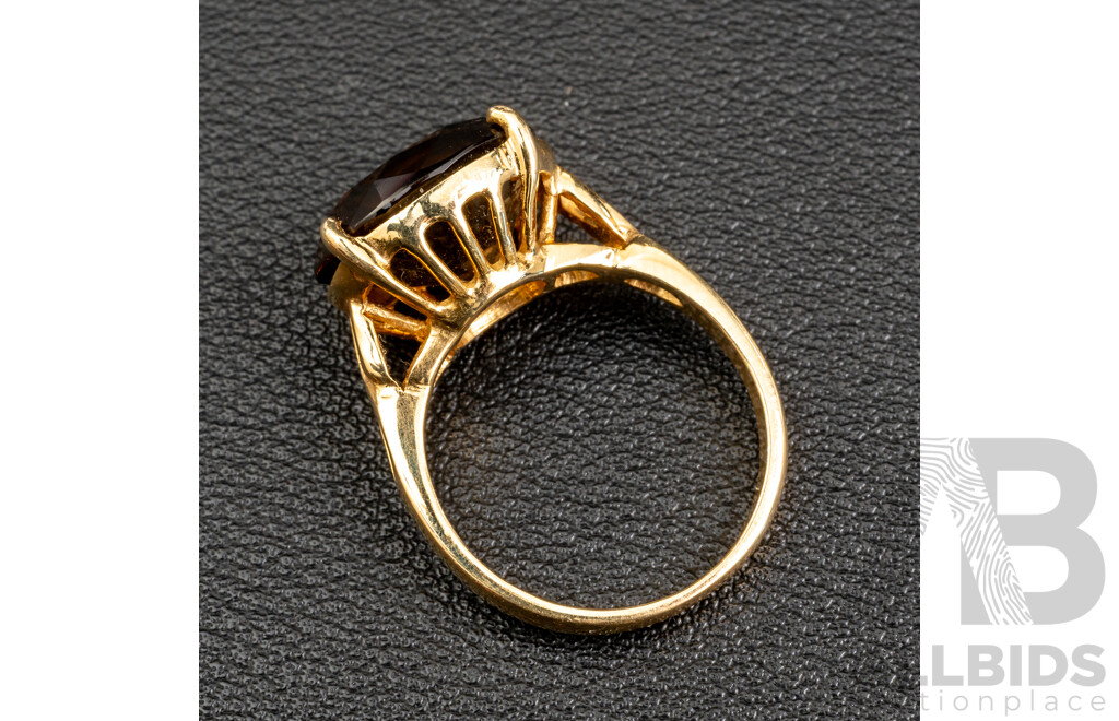 9ct Vintage Smokey Quartz Cocktail Ring, Size Q, 5.99 Grams