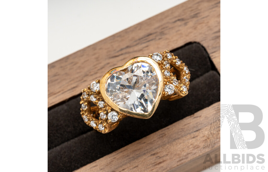9ct Cz Heart Cluster Ring, Size P 1/2, 4.92 Grams