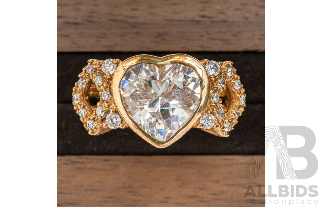 9ct Cz Heart Cluster Ring, Size P 1/2, 4.92 Grams