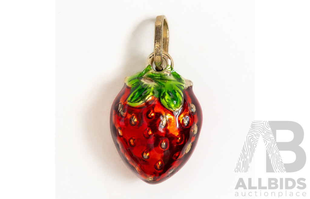 9ct Enamel Strawberry Charm/pendant, 22mm Long, 1.44 Grams