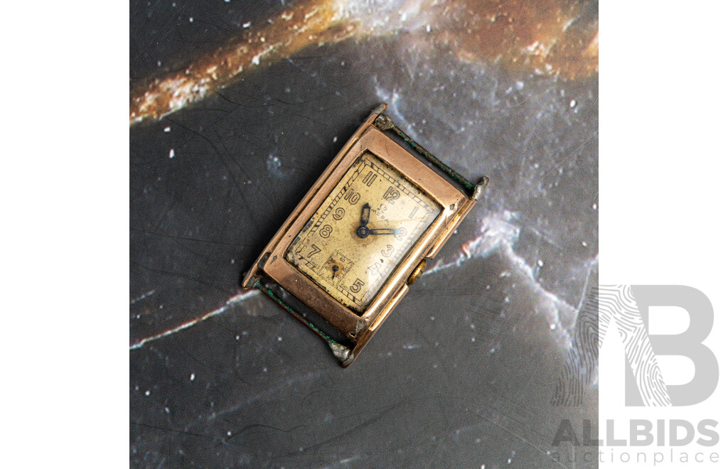 9ct Omega Vintage Tank Watch, Manual Winding with Movement, Circa 1939-1942, 19.27 Grams
