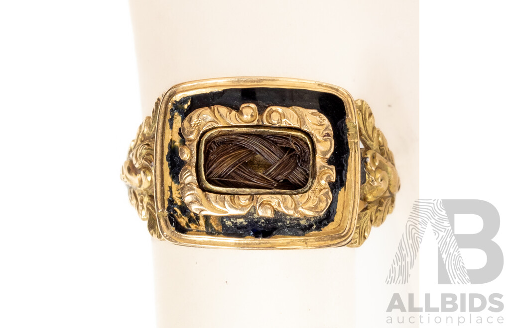 18ct Antique Georgian Hair Locket Black Enamel Mourning Ring, London 1826, Size L, 2.79 Grams