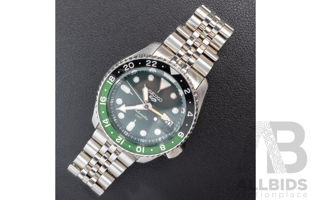 Seiko Automatic GMT Mens Watch, Stainless Steel & Green, 4R34-00A0 (2025)