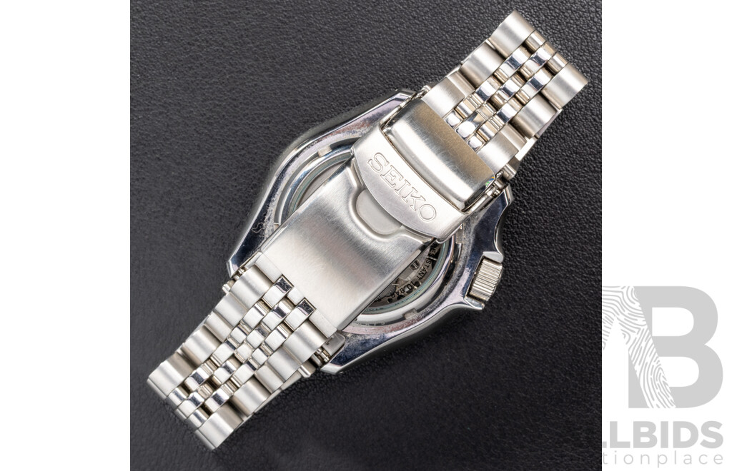 Seiko Automatic GMT Mens Watch, Stainless Steel & Green, 4R34-00A0 (2025)
