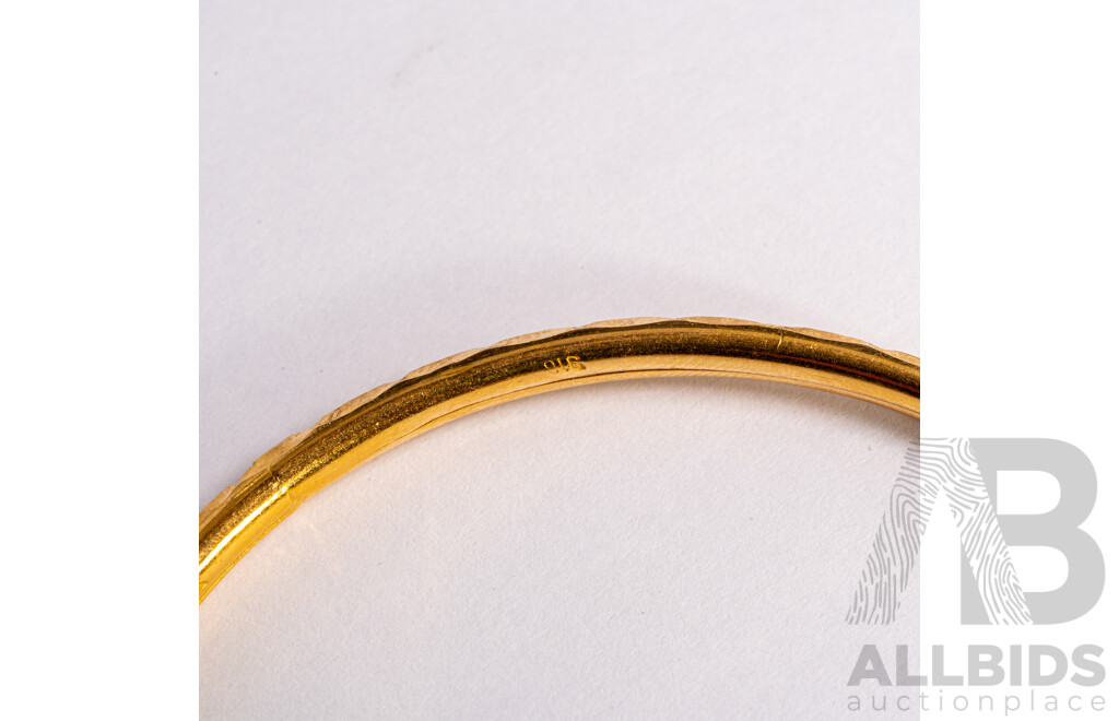 22ct Diamond Cut Patterned Round Bangle, 58mm Internal Diameter, 7.08 Grams