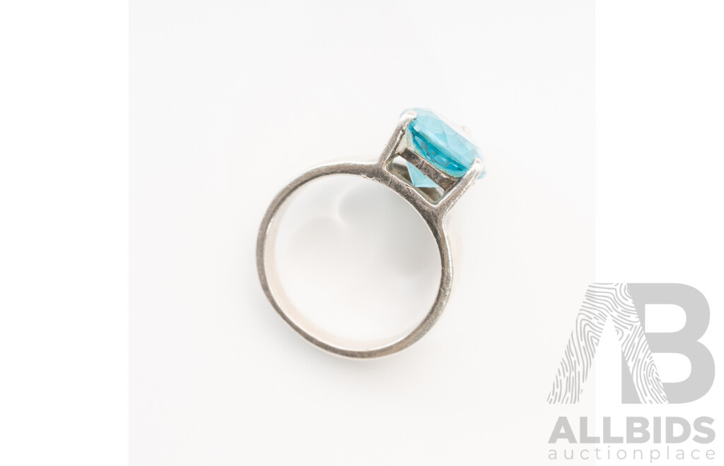 Sterling Silver Swiss Blue Topaz Cocktail Ring, Size N, 7.77 Grams