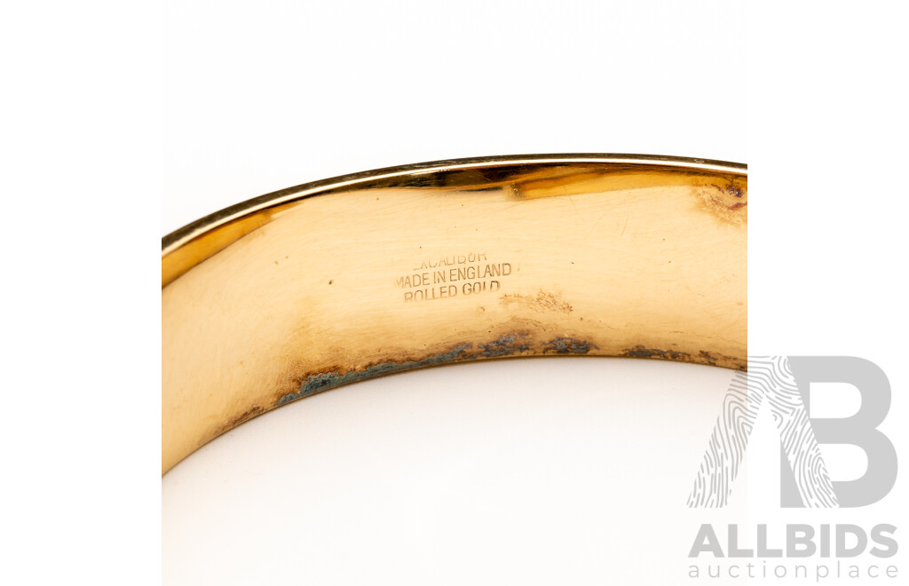 Vintage Rolled Gold Etched Hinged Bangle with Safety Chain, 58mm