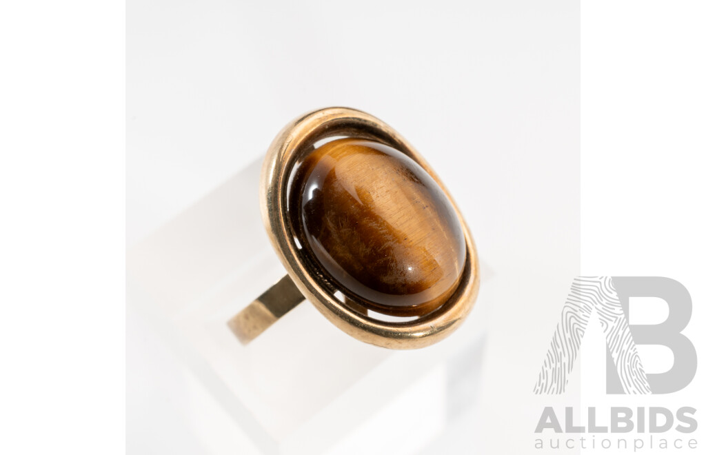 8ct Vintage Tigers Eye Cabochon Ring, Size S, 4.76 Grams