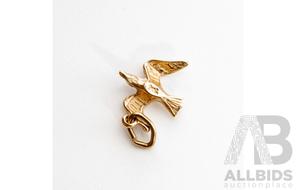 9ct Vintage Dove Pendant/charm, 20mm Long, 0.71 Grams